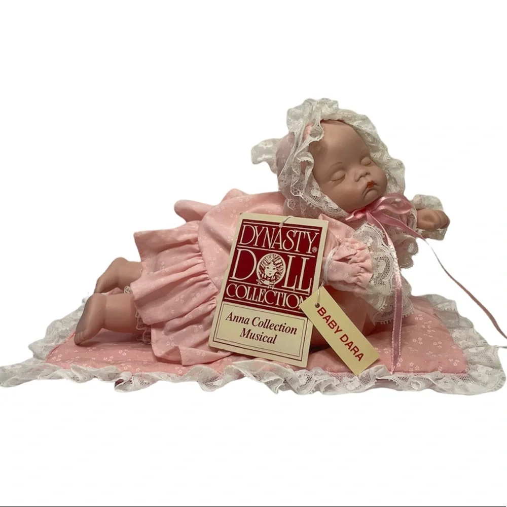 Vintage Musical Baby Dara Porcelain Wind Up Music Box Dynasty Doll Collection